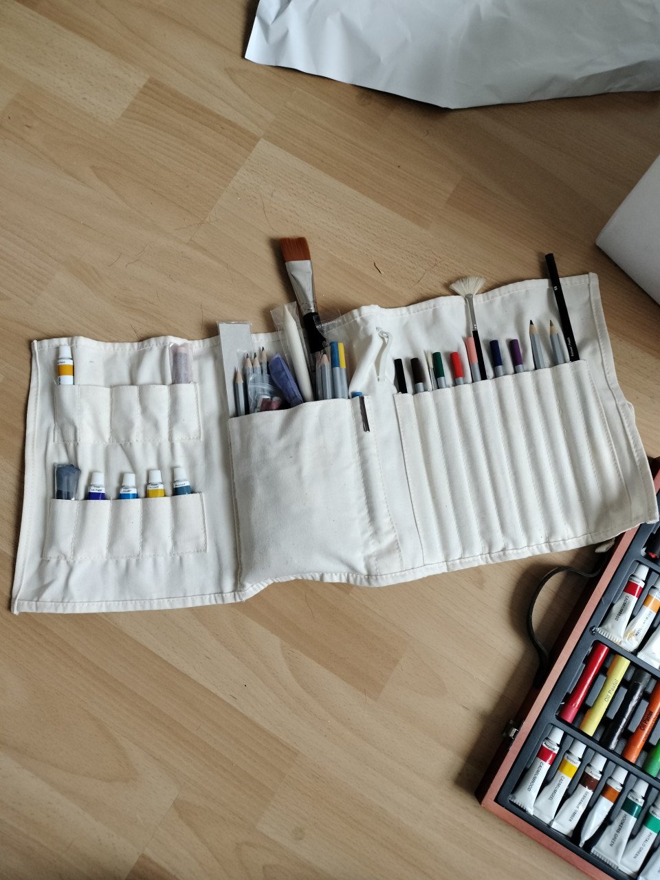 Tekenen, boekjes, verf ed.