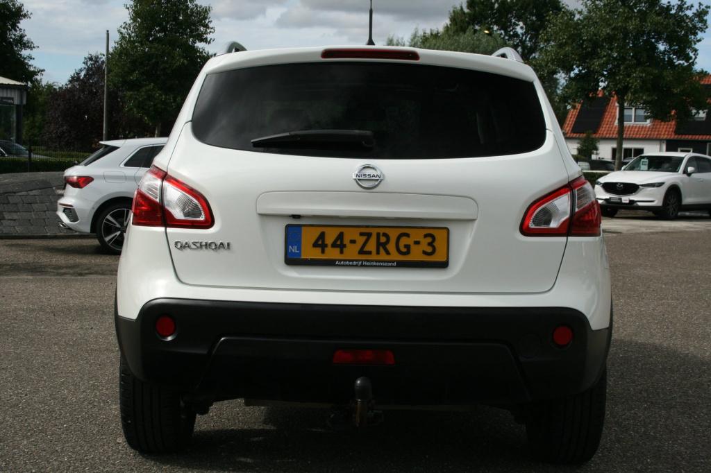Nissan Qashqai 1.6 connect edition / pano / afn. trekhaak / camera