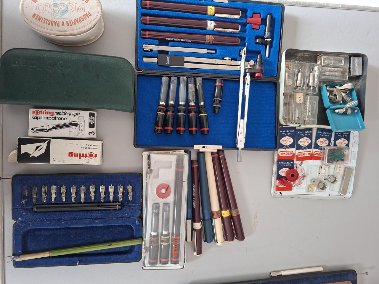 Diverse Rootring tekenpennen met hulpmiddelen