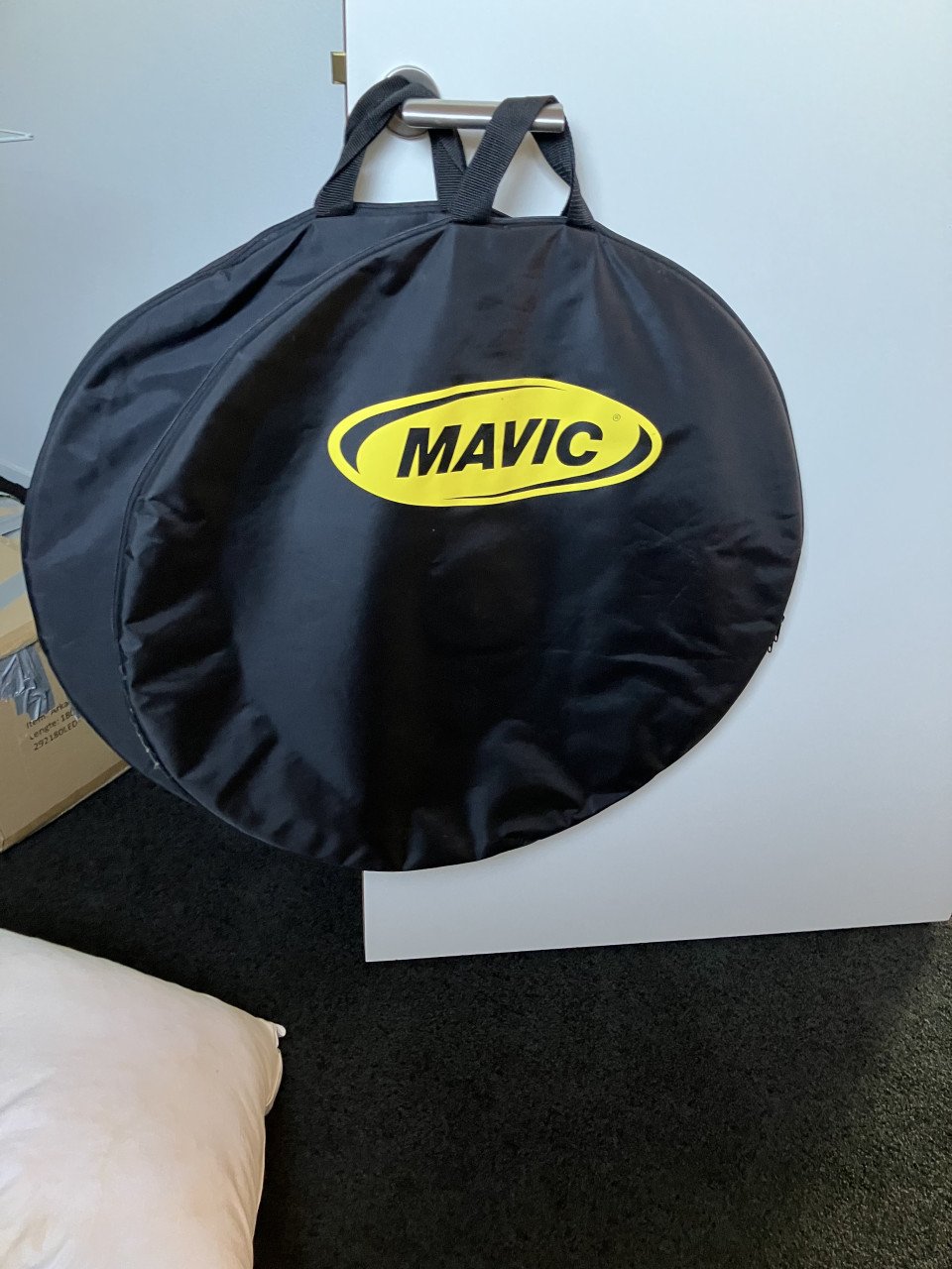 Te koop 2 nieuwe wielhoezen  van het merk mavic