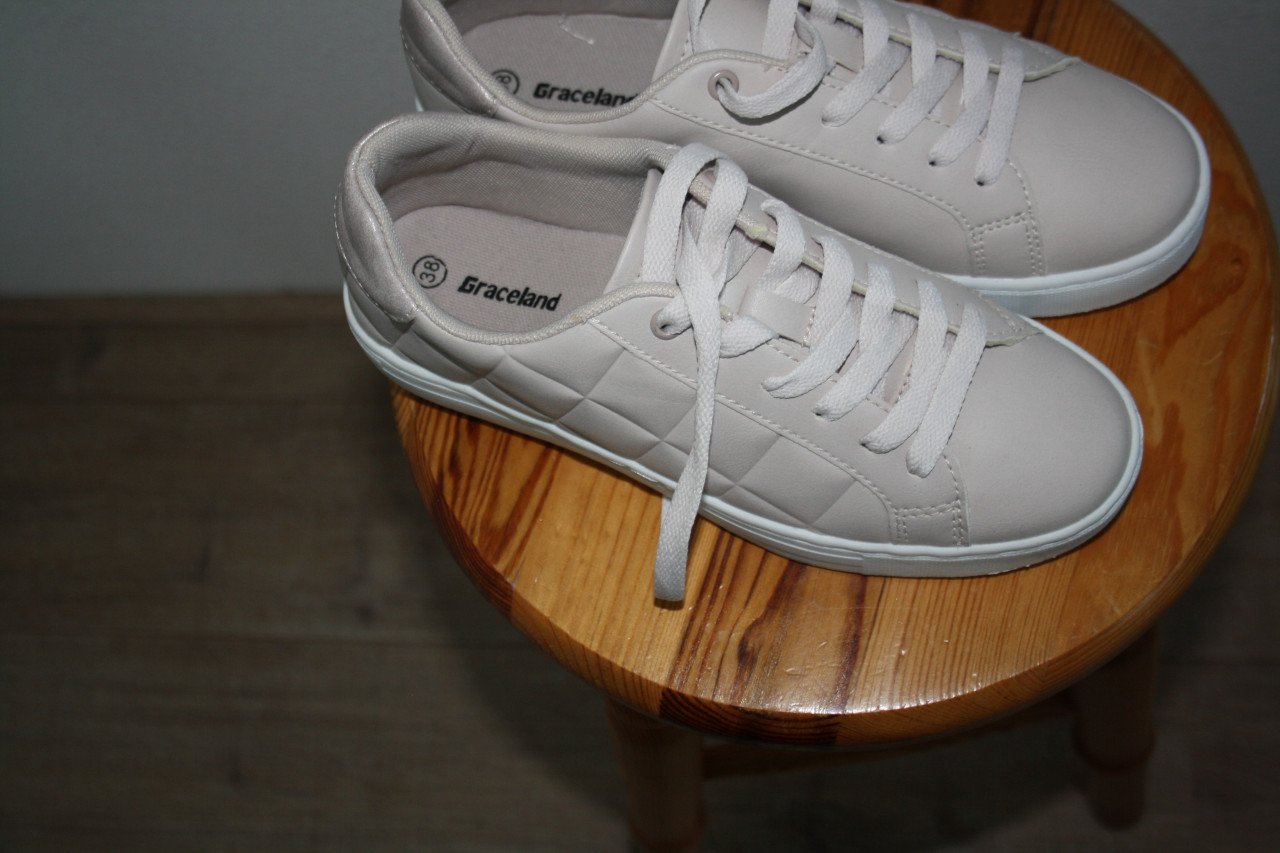 Te koop  NIEUWE sneackers