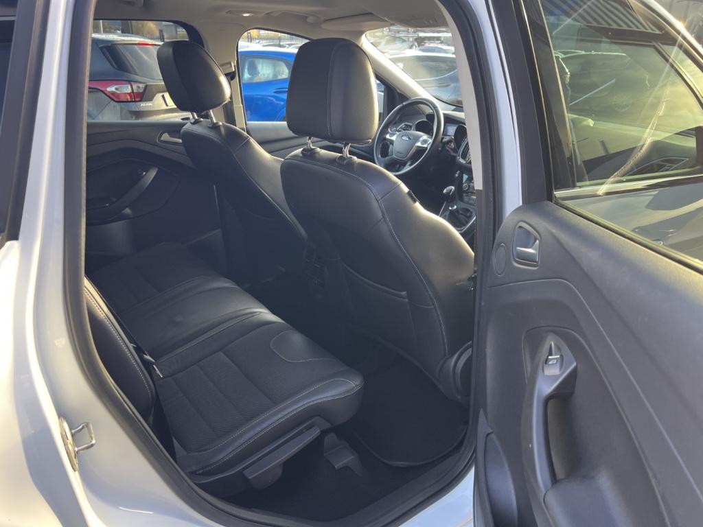 Ford Kuga 1.6 ecoboost 150pk 2wd titanum plus , trekhaak