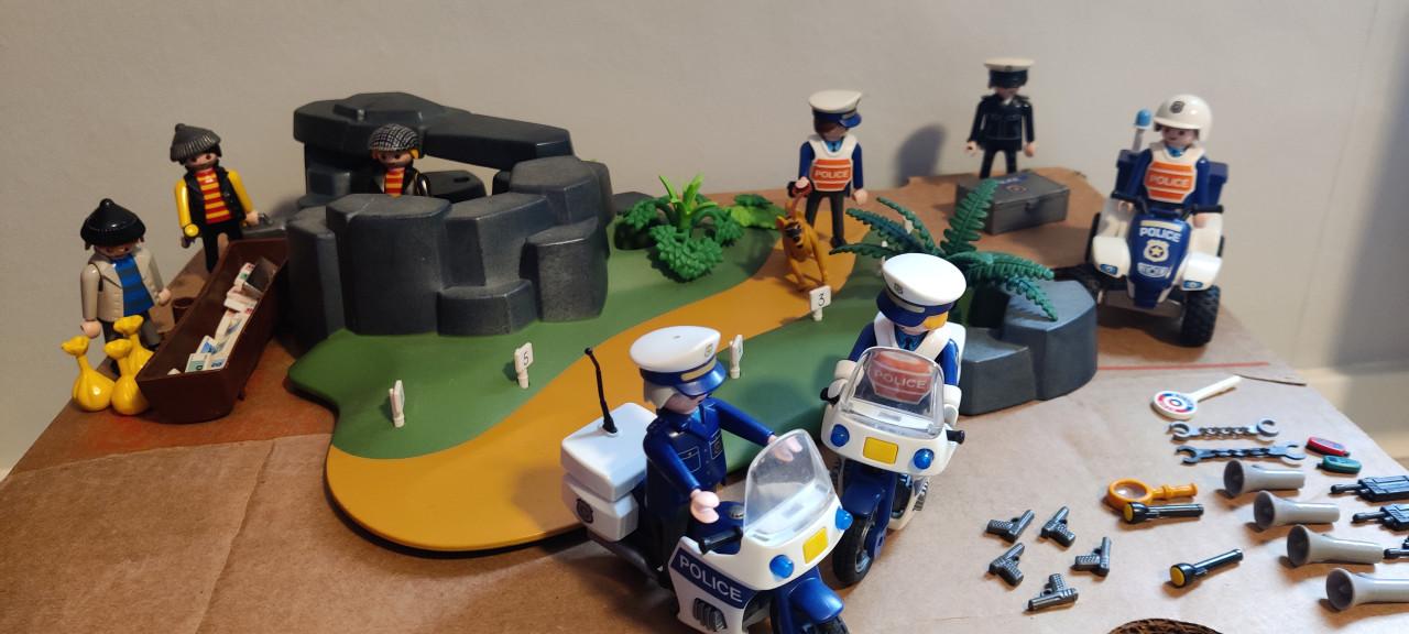 Playmobil Politie doet sporenonderzoek