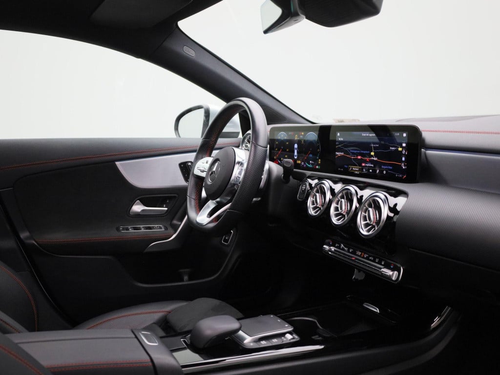 Mercedes-Benz Cla 250 e business solution amg limited | amg-styling | panor