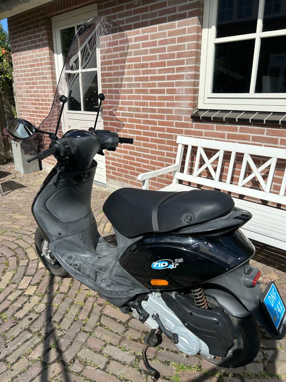 Piaggio Zip 4t