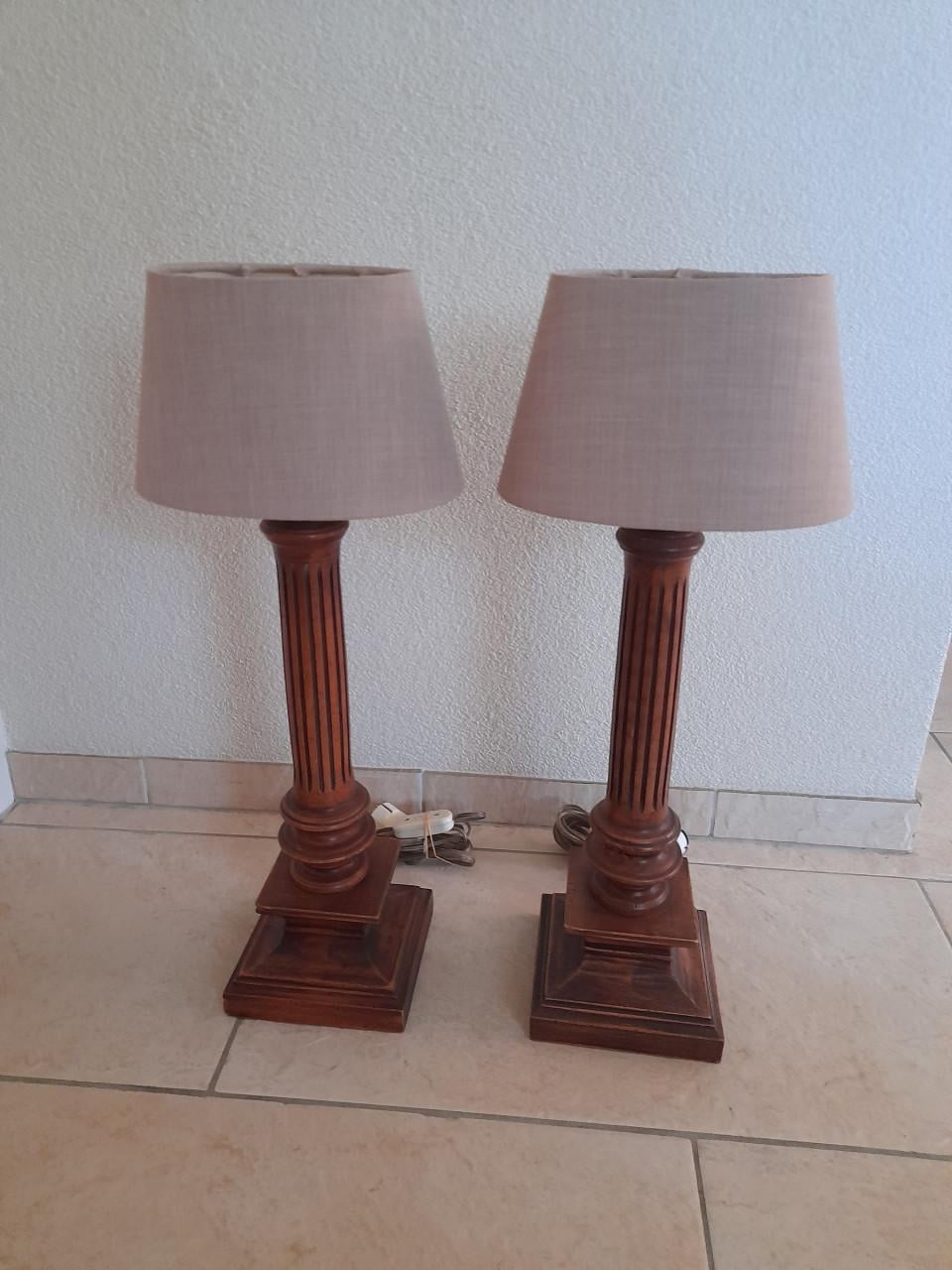 Mooie tafel Lampen  62H (z.g.a.n.)