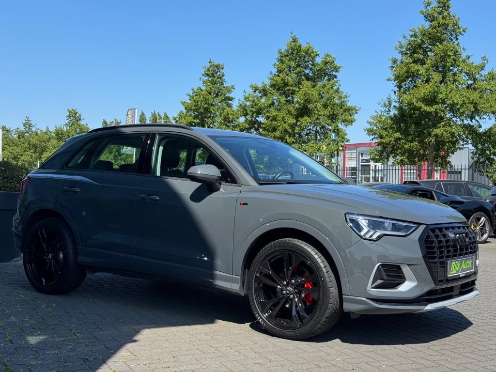 Audi Q3 35 tfsi advanced * matrix led * keyless * trekhaak
