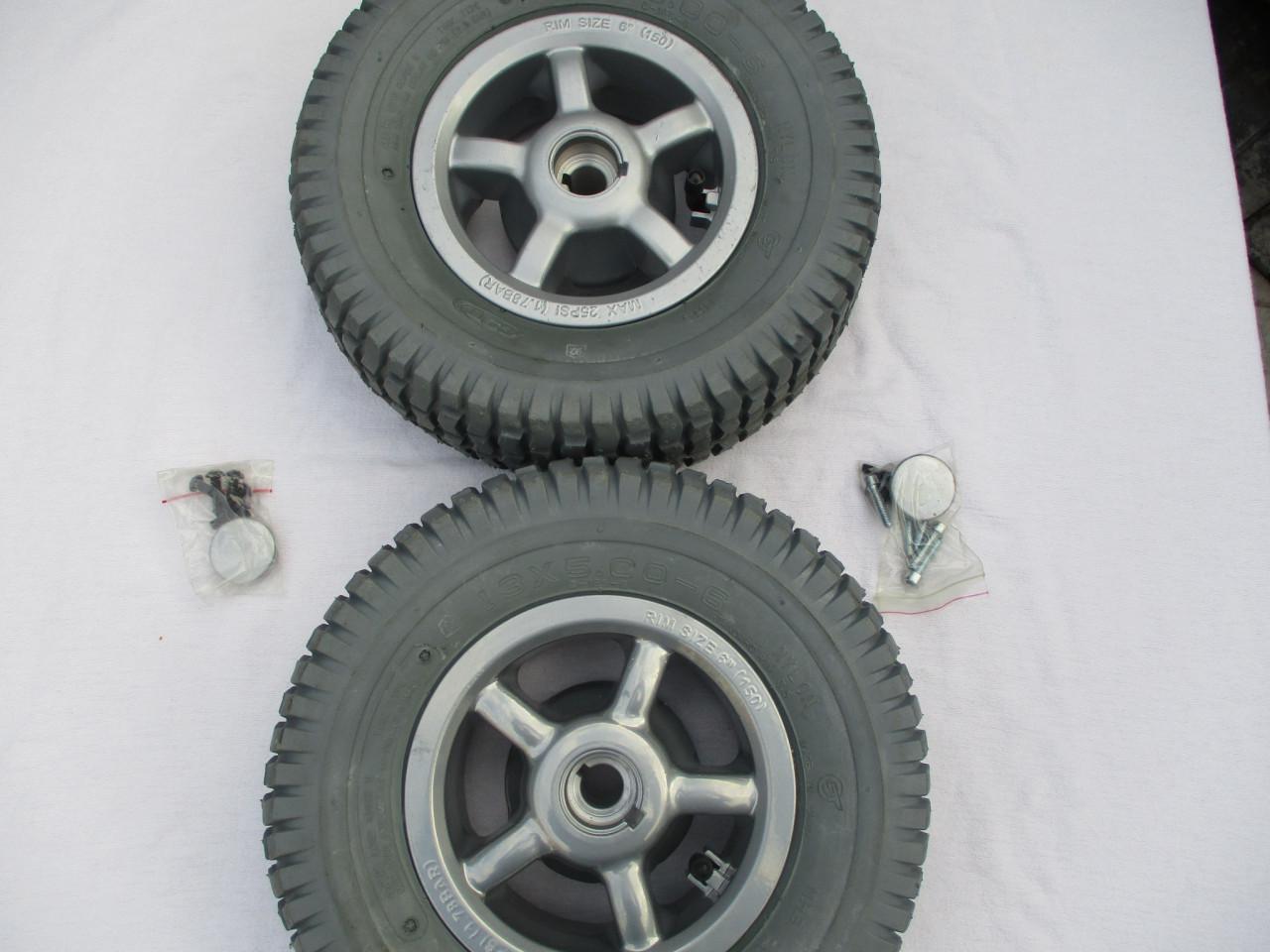 2 nieuwe complete wielen voor de Sterling scootmobiel