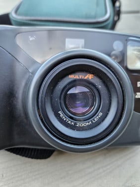 Werkende analoge 35 mm Camera Pentax Zoom 90 WR, in nette staat