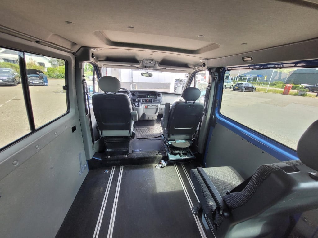 Opel Movano 2.5 cdti l1h1 rolstoelbus rolstoelauto