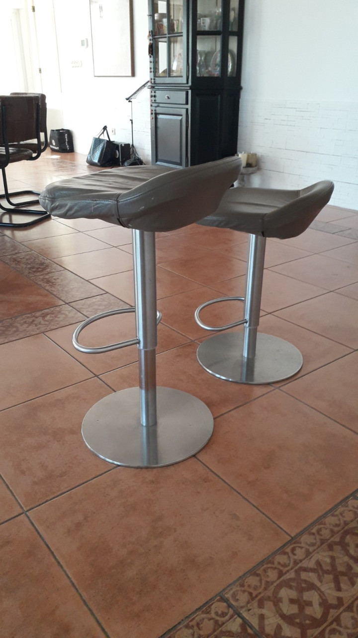 Stevige barkruk / hoge stoel