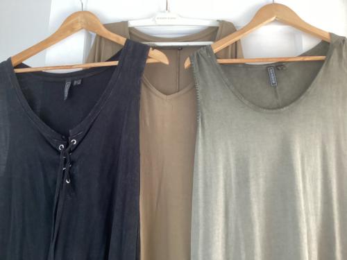 3 zomerjurken 2 nog nieuw maat M/ L/XL M kan ook voor L/XL gedragen worden