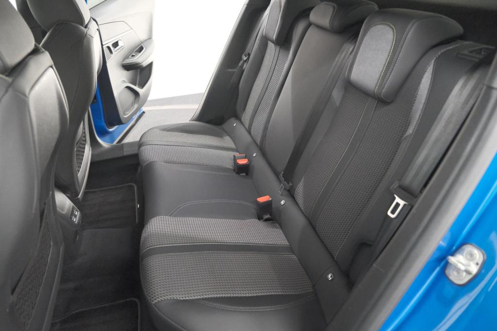 Peugeot 2008 puretech 130 eat8 gt-line | camera | dodehoekdetectie | adapti