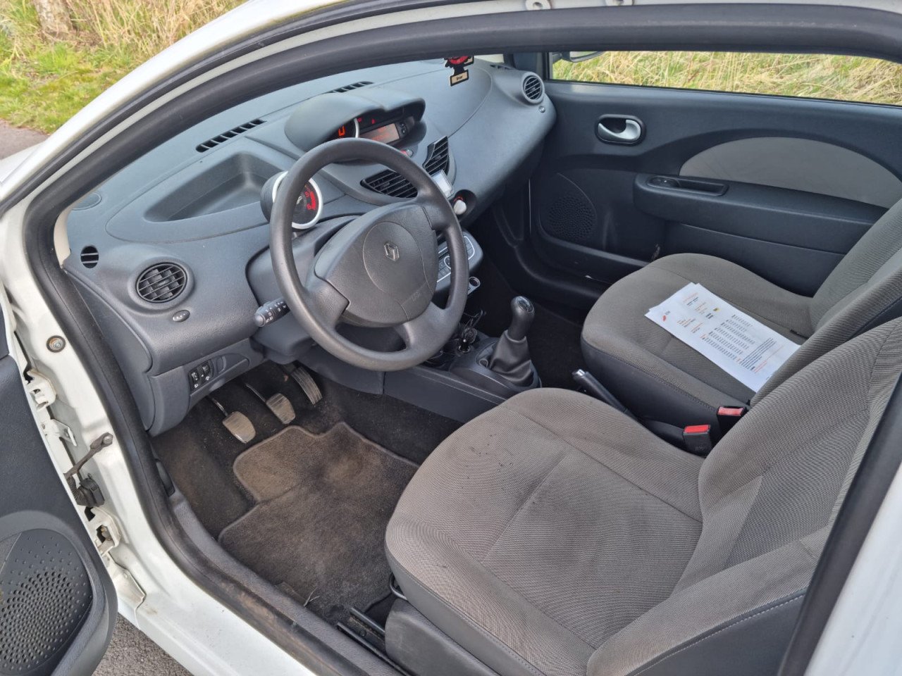 Renault twingo 1.5 dci bouwjaar 12-2011 1 jaar apk