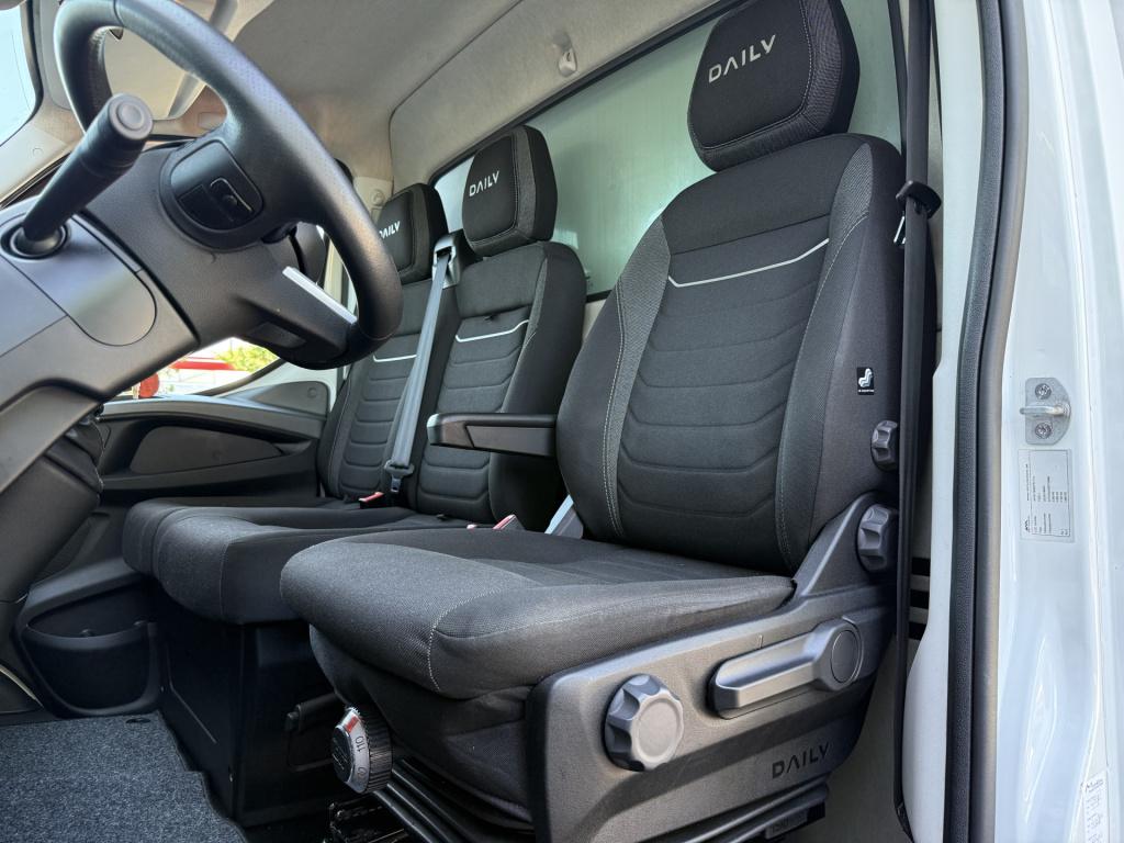 Iveco Daily 35c18h 3.0 bakwagen met laadklep | zijdeur | trekhaak | dubbel 