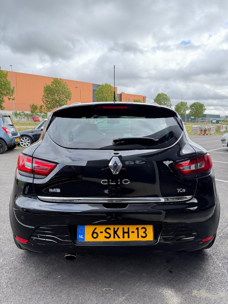 Renault Clio 0.9 - sportief - full option!