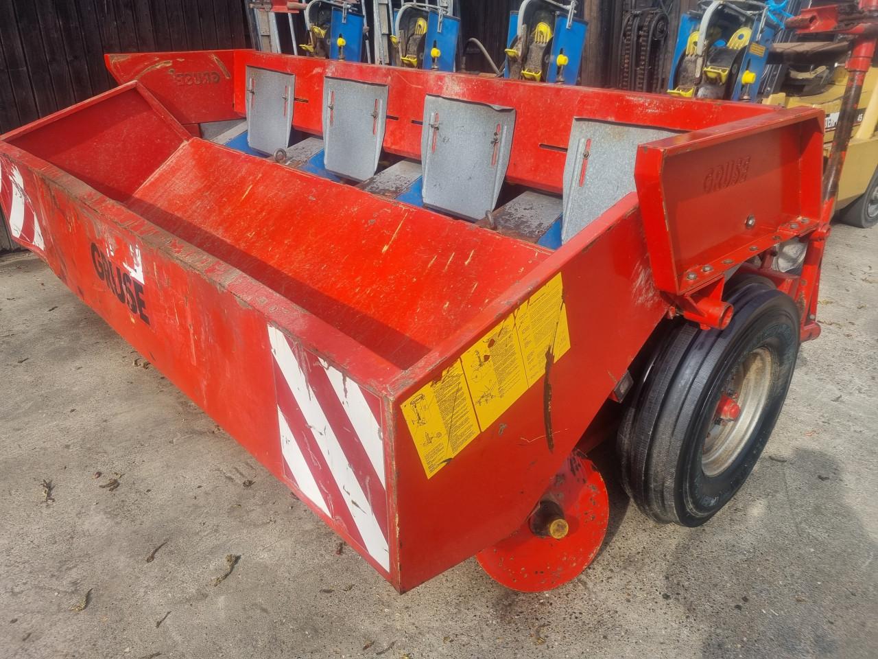 AARDAPPEL PLANTER/POTER GRUSE