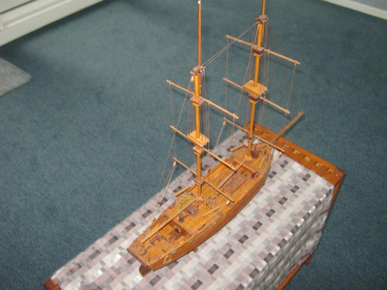 Modelscheepje SANTA CRUZ.