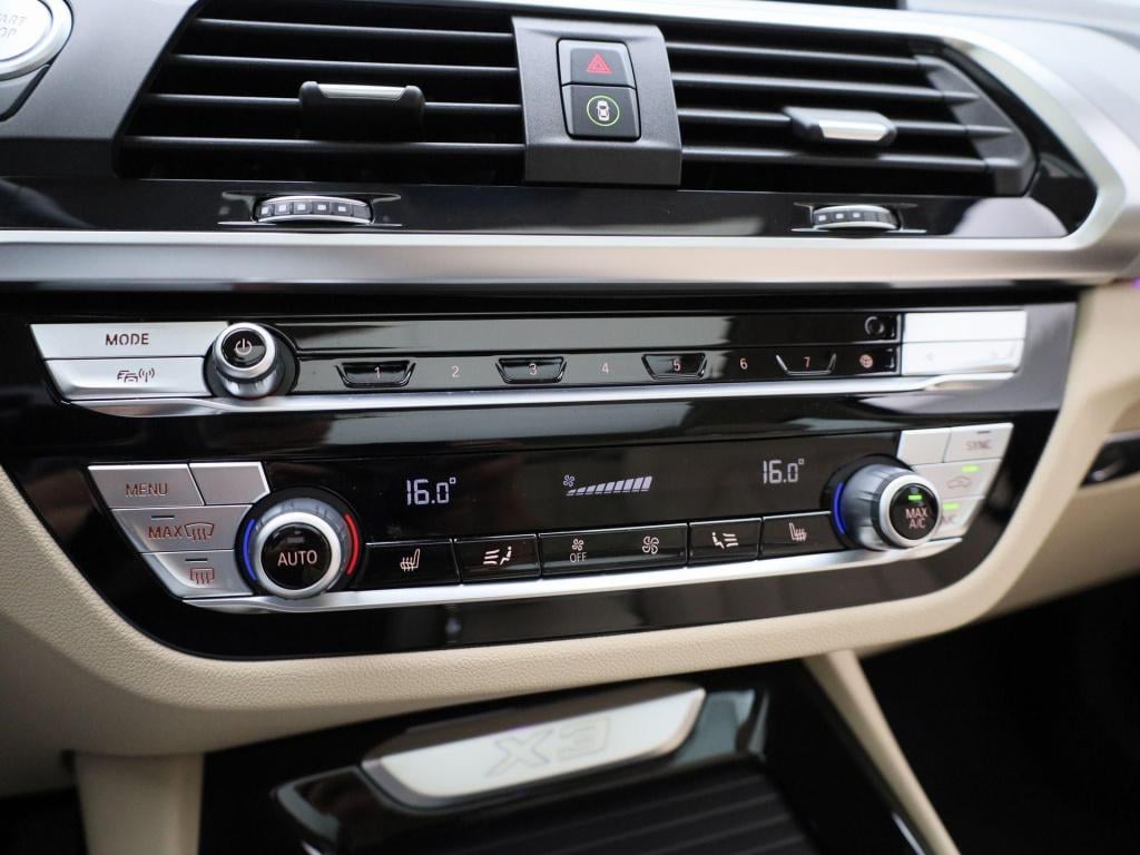 BMW X3 xdrive30e high executive | automaat | panorama dak | climate control