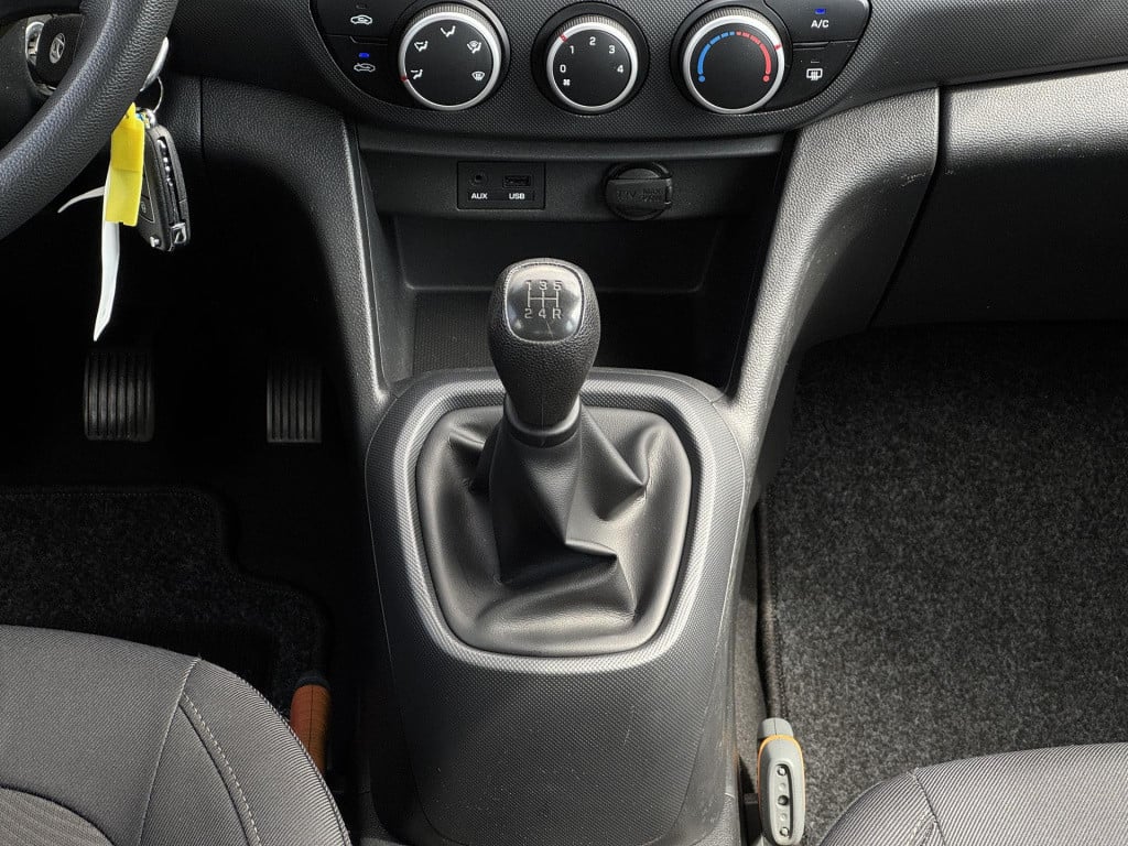 Hyundai I 10 1.0i i-motion | airconditioning | radio-mp3 speler | elek. ram