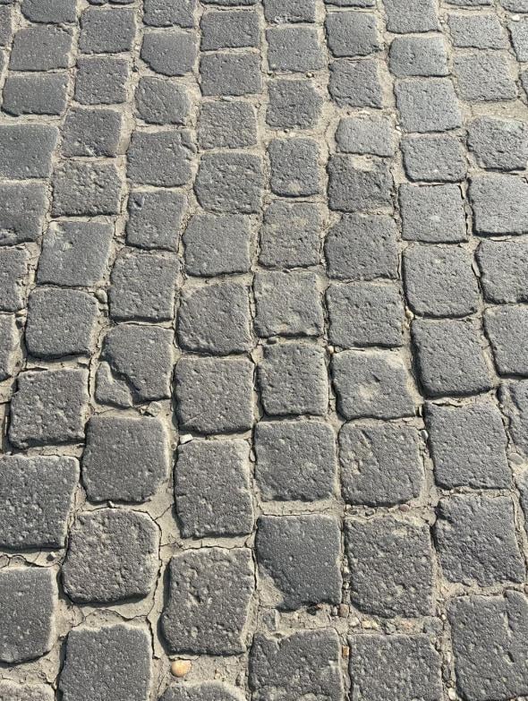 Aanbieding kasseien basalt lava