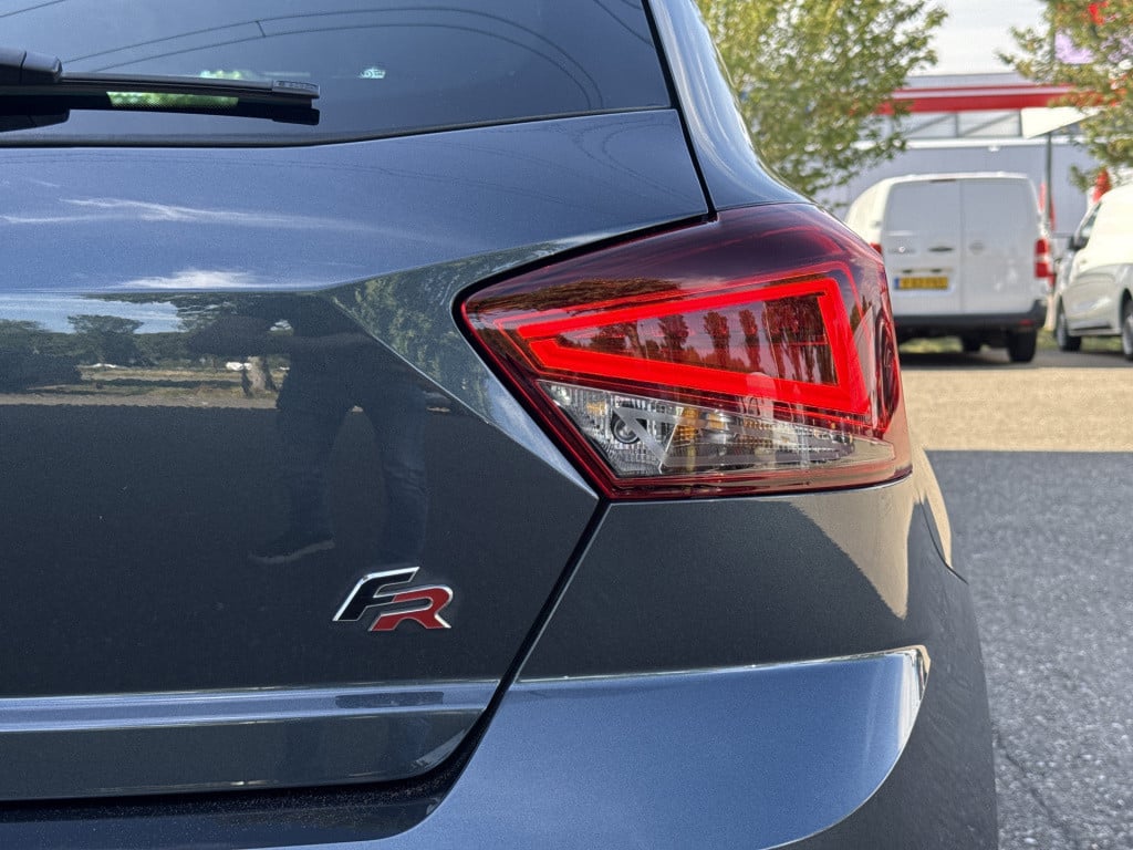Seat Ibiza 1.0 tsi 116pk fr business intense | nl-auto | beats | virtual | 