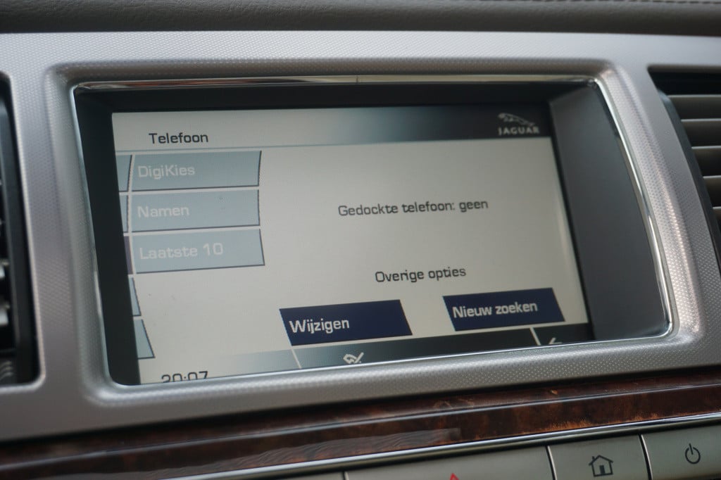 Jaguar XF 4.2 v8 premium luxury automaat - climate / navi / leder / pano / 