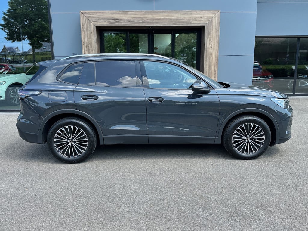 Volkswagen Tiguan 1.5 etsi life | trekhaak | camera | trekhaak | dode hoek 