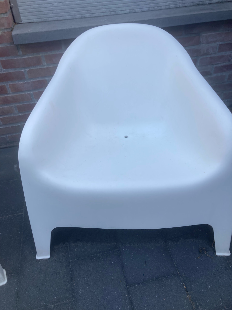 Buitenstoelen wit ikea 2 stuks