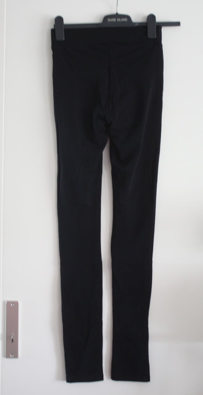 Nieuwe dikke zwarte legging maat s