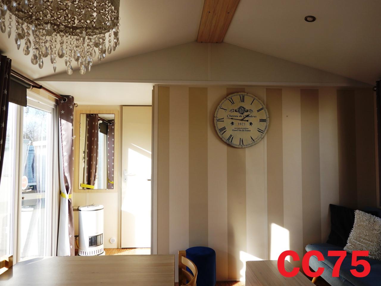 Compact IRM chalet met middenkamer, 2 slaapkamers  en dubbel glas te koop