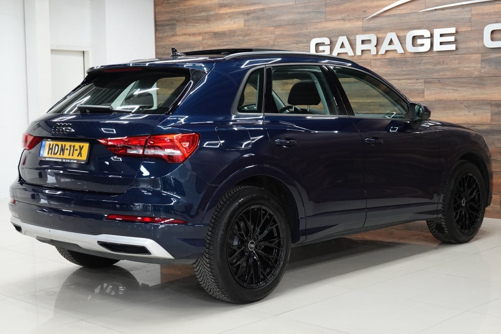 Audi Q3 1.5 tfsi | panoramadak | pdc |