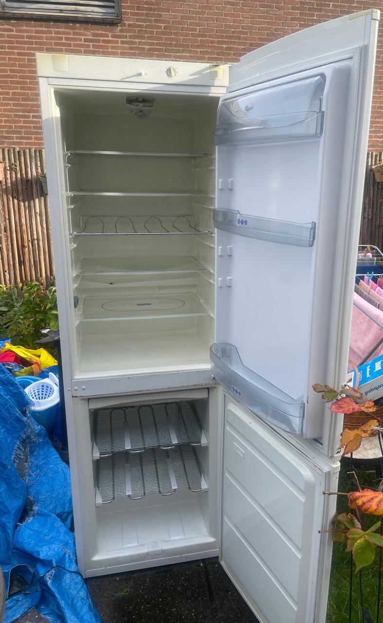 Koelkast vriezer combinatie