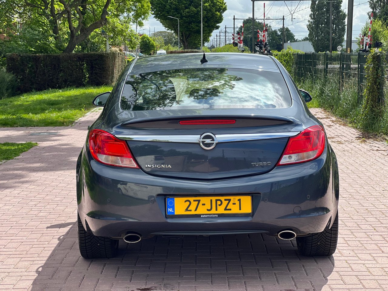 Opel Insignia 2.0 T Cosmo-AUTOMAAT/NAVI/HALFLEER