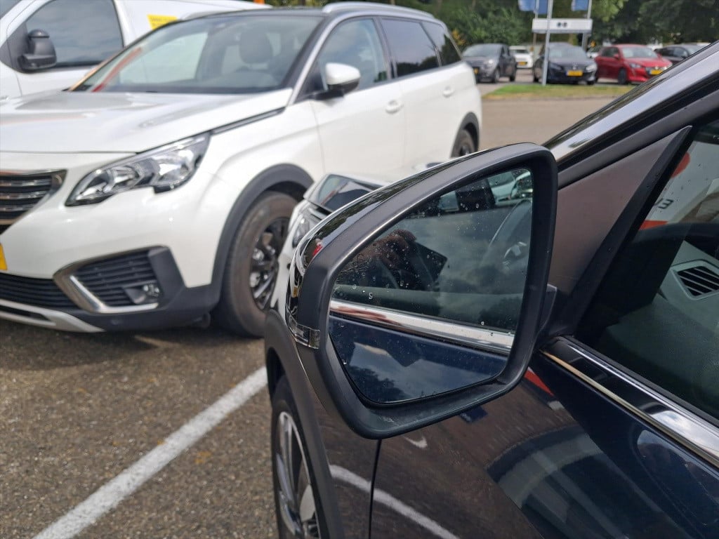 Peugeot 5008 1.2 pt 130pk s&s gt-line 7p navigatie | trekhaak | apple carpl