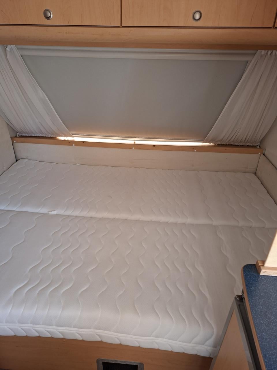 Caravan Delta summerline 403D