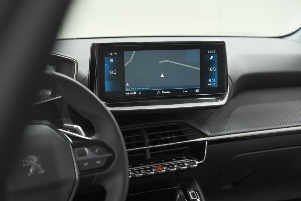 Peugeot 208 puretech 100 eat8 allure pack | camera | navigatie | apple carp