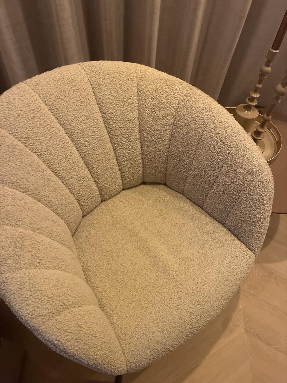 Mooie beige fauteuil