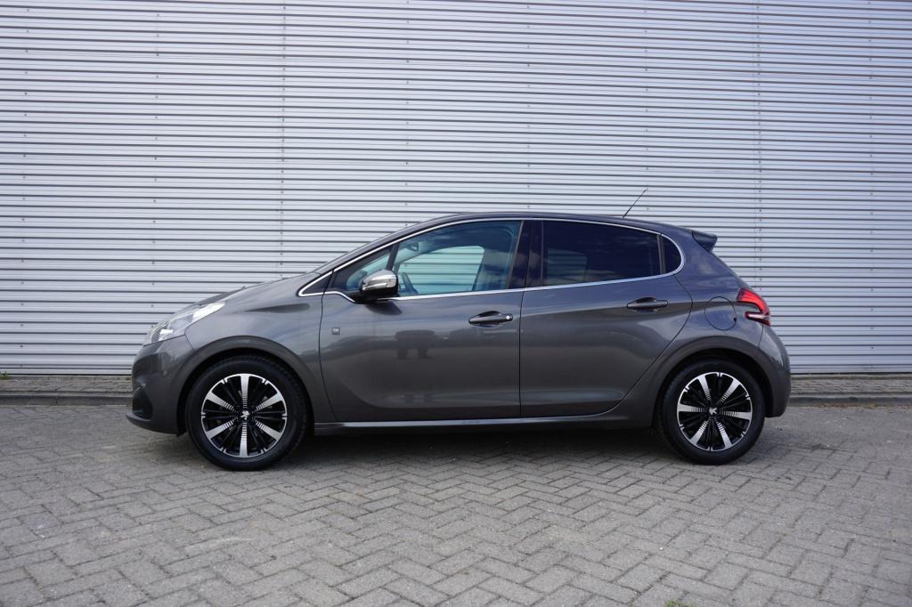 Peugeot 208 1.2 puretech tech edition climate / navi / cruise / camera / pd