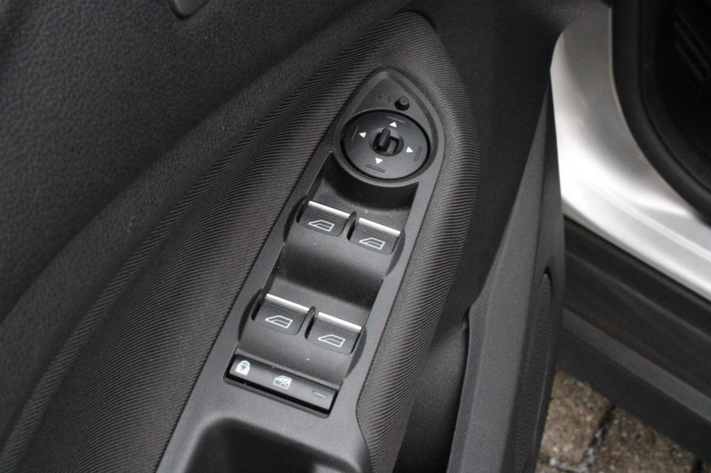 Ford C-max 1.0 titanium