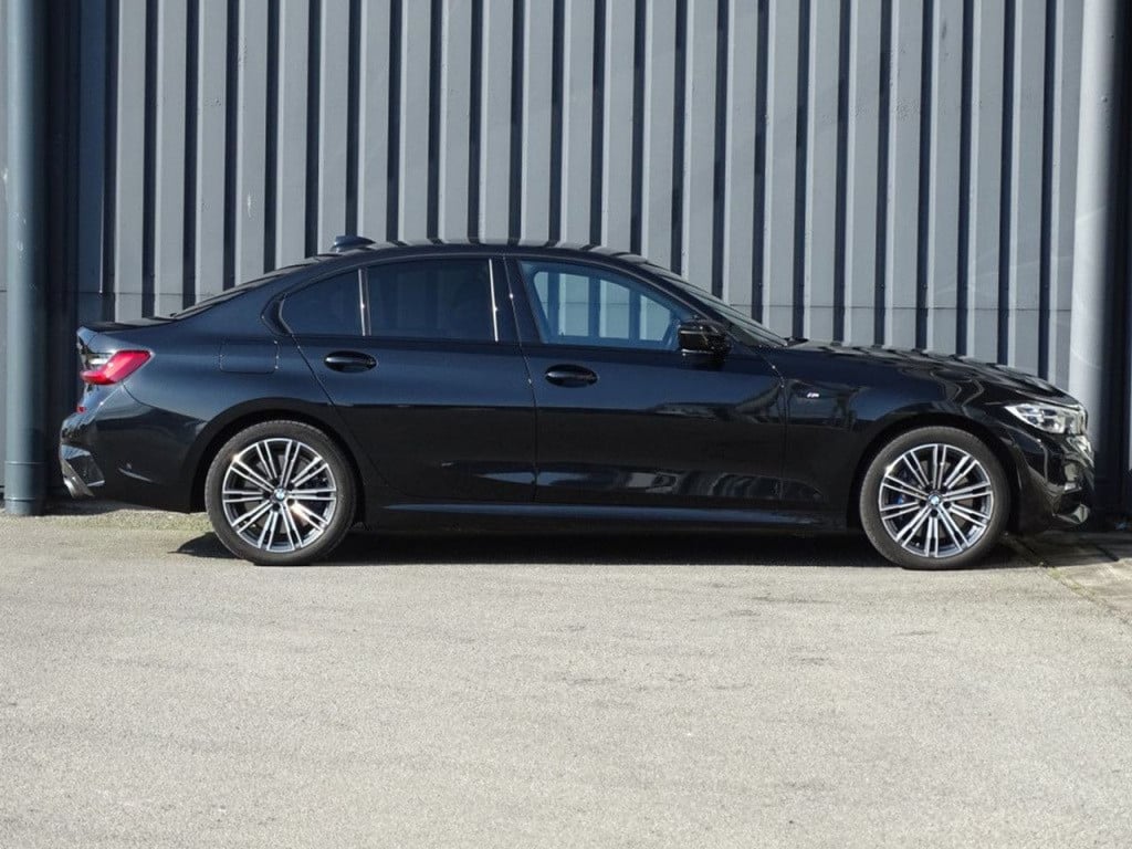 BMW 3-serie 330e edrive edition m-sportpakket | 18"