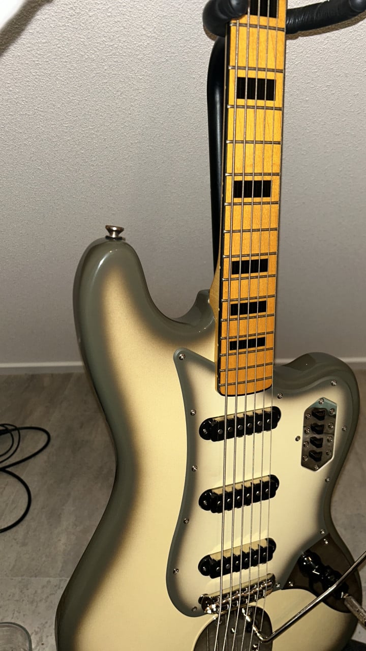Squier LTD CV Bass VI Antigua (ophalen)