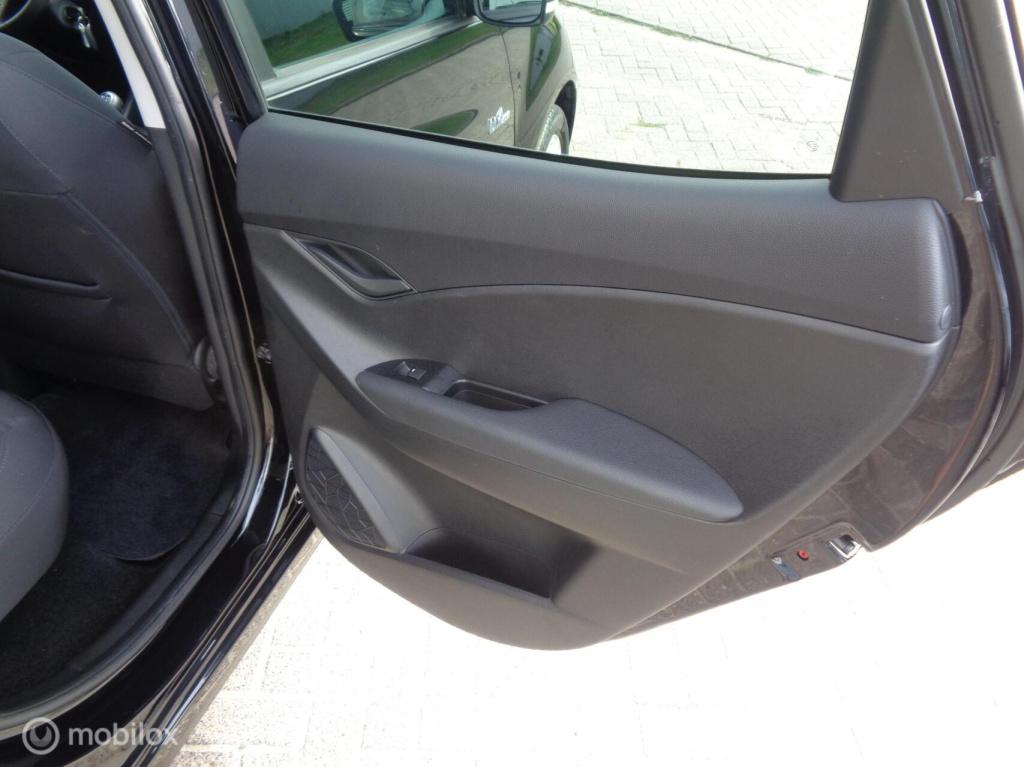 Hyundai Ix20 1.4i i-drive/airco/lm velgen/pdc/camera/trekhaak/hoge zit/nap