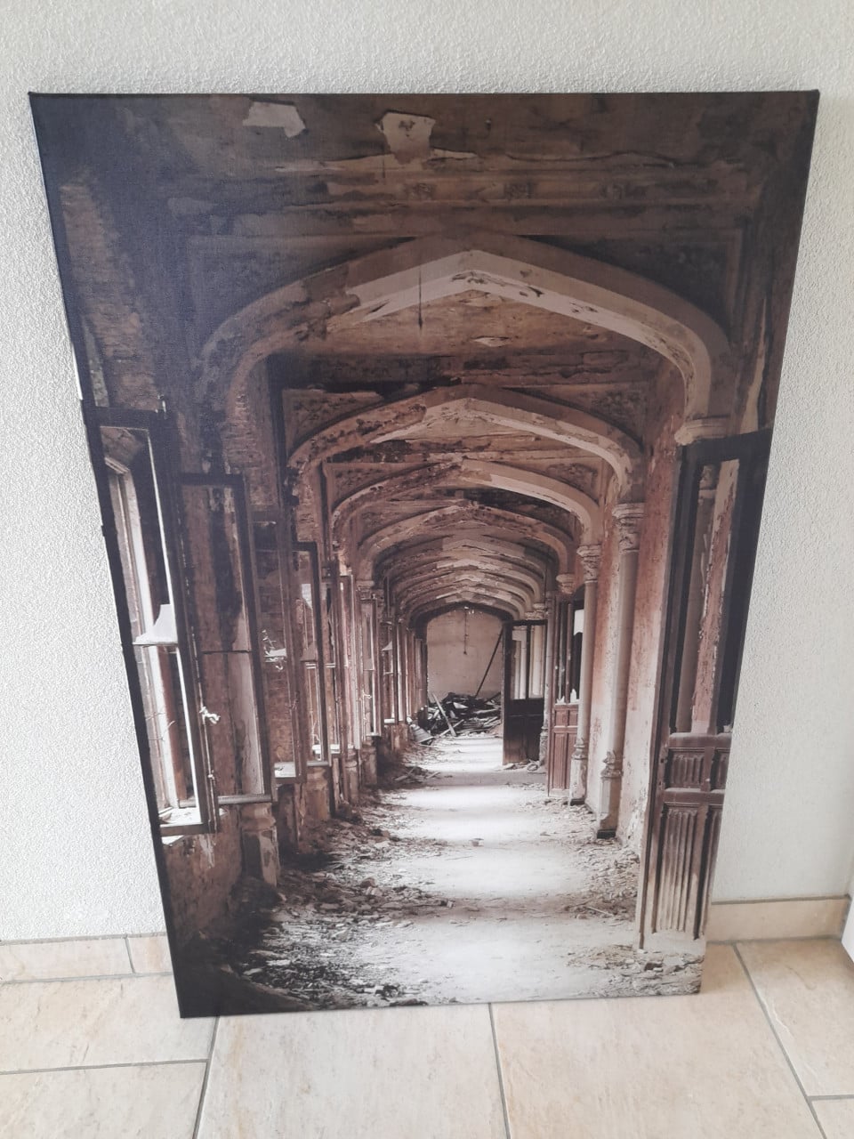 2 Canvas schilderijen  65 x 100 (in goede nette staat)