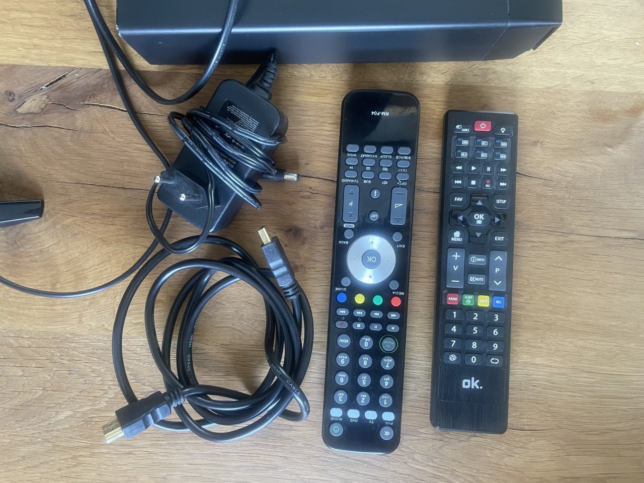 Tv 32 inch + humax decoder