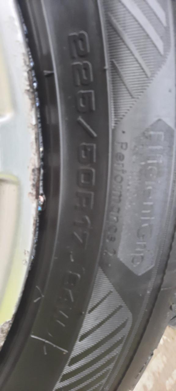 Volvo S80 II / V70 17 inch lichtmetalen velgen met goeie zomerbanden