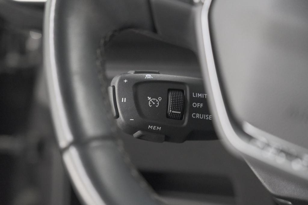 Peugeot 3008 puretech 130 eat8 allure | camera | adaptieve cruise control |