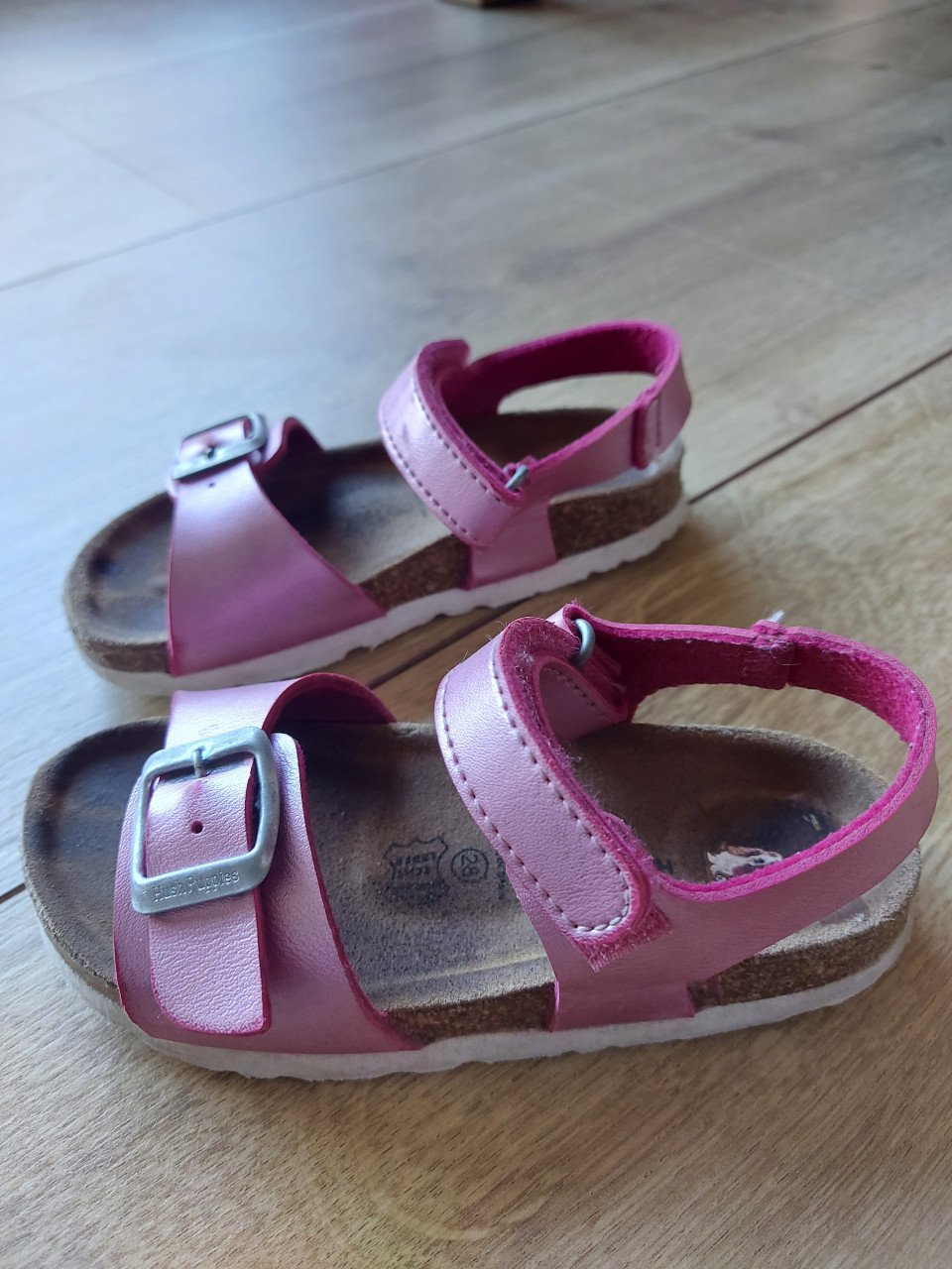 Leuke z.g.a.n. Hush Puppies roze sandalen (maat 28)