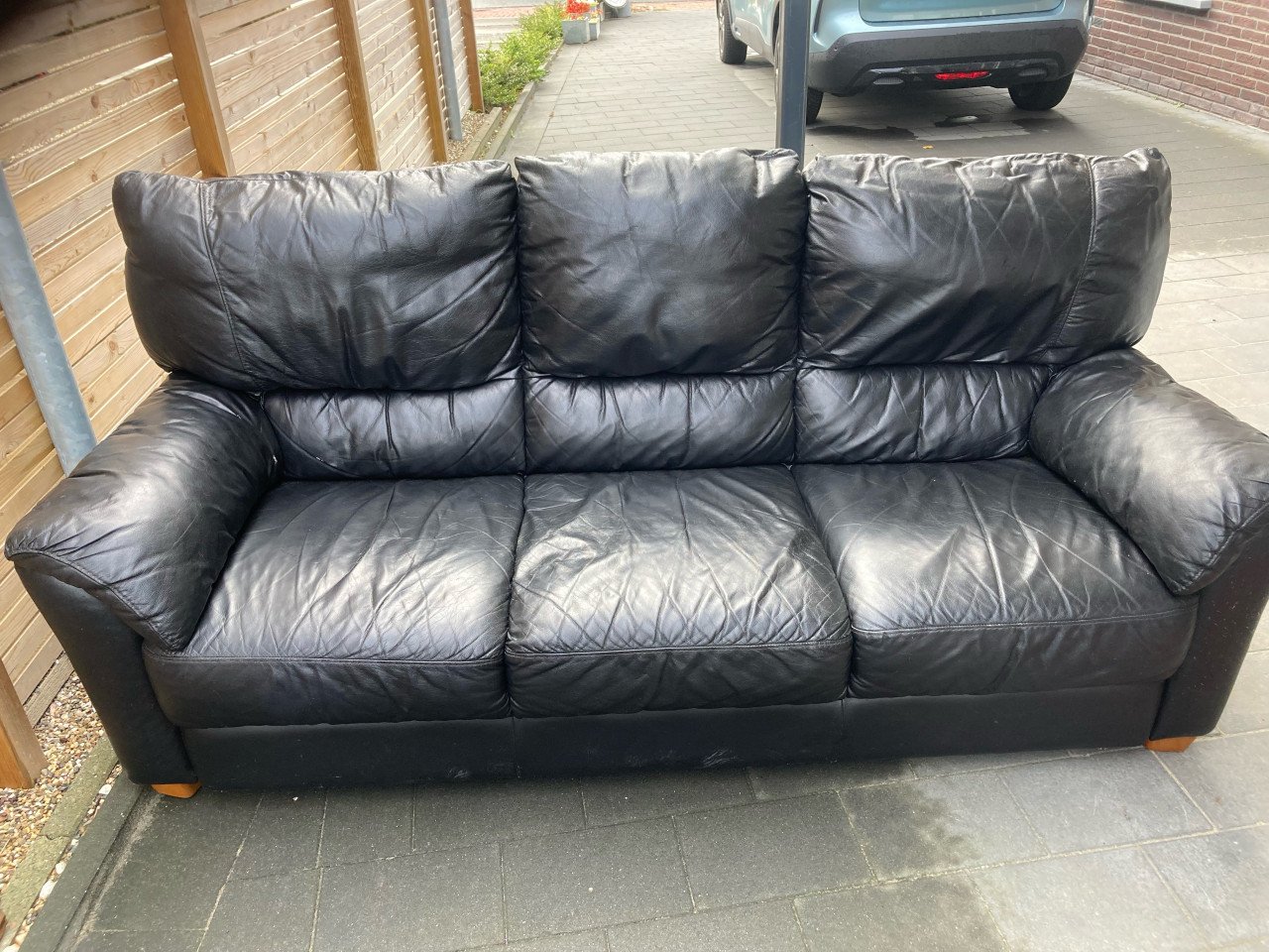 Bank 3 zits zwart gratis!