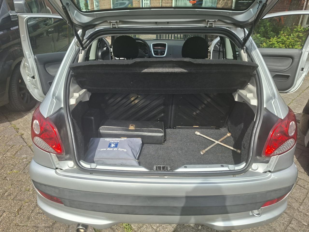Peugeot 206+